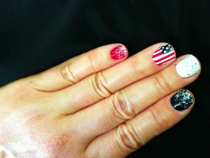 4th-of-july-nails-with-polish